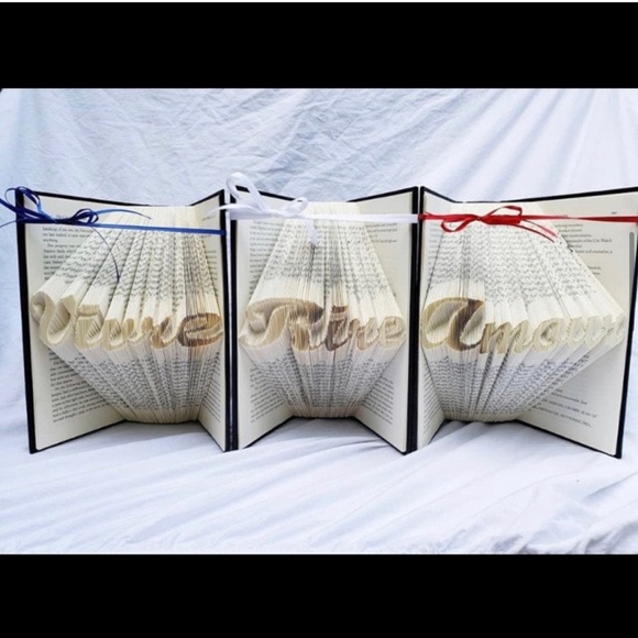 𝘾𝙪𝙨𝙩𝙤𝙢𝙞𝙯𝙚 𝙋𝙚𝙧𝙨𝙤𝙣𝙖𝙡𝙞𝙯𝙚 𝘽𝙤𝙤𝙠 𝙁𝙤𝙡𝙙𝙞𝙣𝙜 𝙂𝙞𝙛𝙩𝙨! 🎁 - Picture 7 of 16